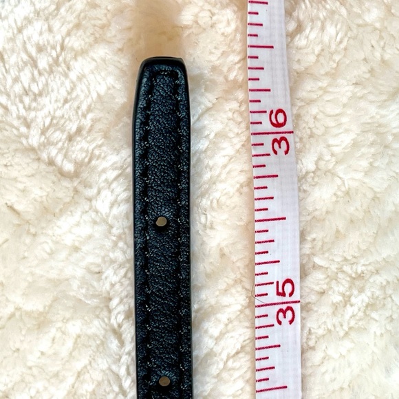 Burberry Black and Gold Chain Belt - Picture 10 of 11